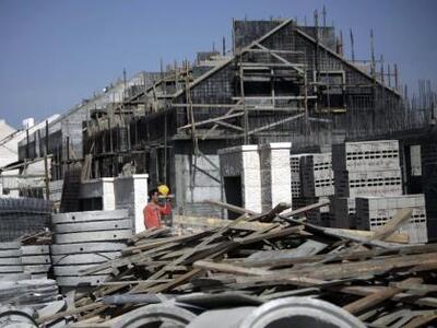 Πάτρα: Απεργούν οι οικοδόμοι - Συγκέντρω...