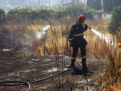 Υπό έλεγχο η φωτιά στον καταυλισμό του Ρ...