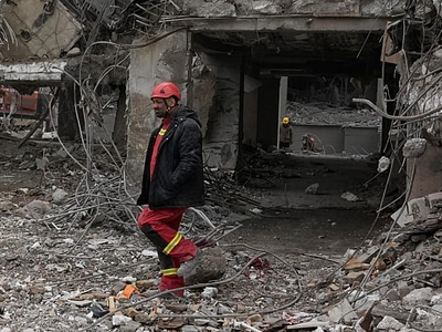 Πόλεμος στη Μέση Ανατολή: Εκρήξεις στο κ...