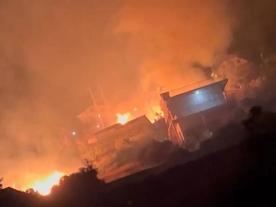 Φωτιά στη Νέα Πέραμο / Πυρκαγιά Ενημέρωση