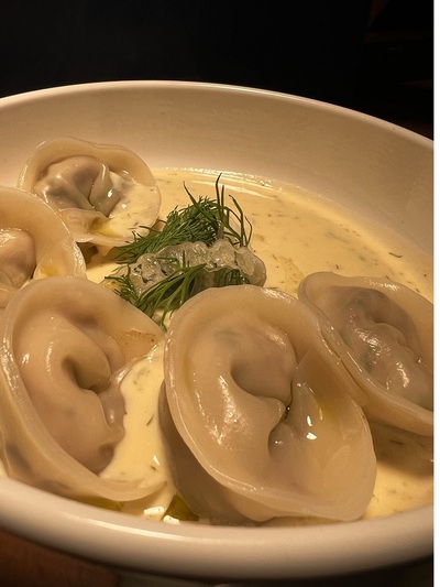 Dumplings με αρνί αυγολέμονο
