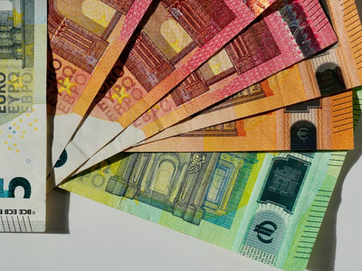 Επιδόματα από ΟΠΕΚΑ, ΔΥΠΑ και e-ΕΦΚΑ: Πο...