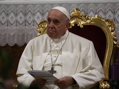 Πάπας Φραγκίσκος: Η ηλικία και τα προβλή...