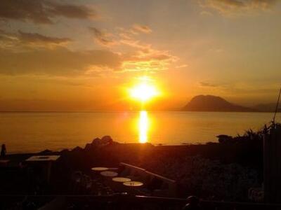 Μαγευτικό ηλιοβασίλεμα στον Πατραϊκό από...