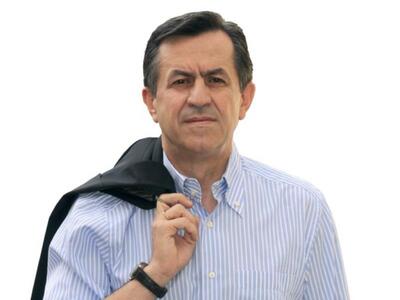 «Στρώνουν το δρόμο με τα αποκαΐδια  της ...