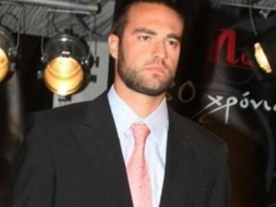 Απίστευτο! Αγνώριστος έχει γίνει ο Κώστα...