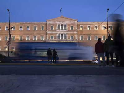 Θανατηφόρο τροχαίο μπροστά στη Βουλή - Ν...