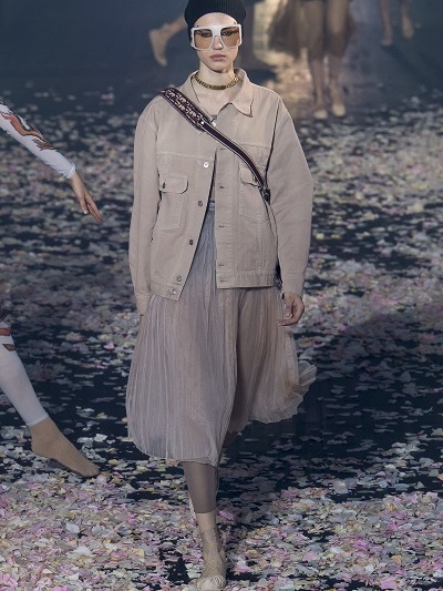 DIOR