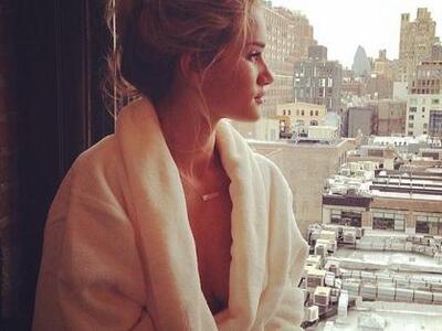 Δείτε τη Rosie Huntingon - Whiteley μόνο...