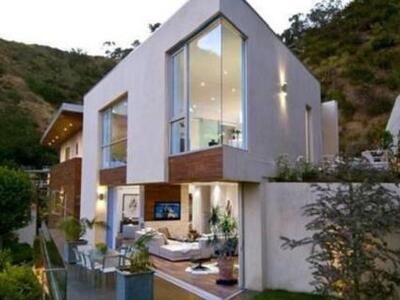 Μονοκατοικία 5 εκ δολαρίων αγόρασε για τ...