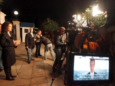 ΤΩΡΑ: Χαμός έξω από το Προεδρικό Μέγαρο