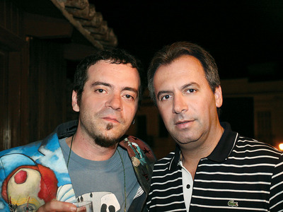 Ο Vassilikos με τον Αλέξη Σκαρμέα