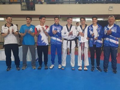 Πρώτο σωματείο της Πάτρας η Αστραπή με 4 μετάλλια!