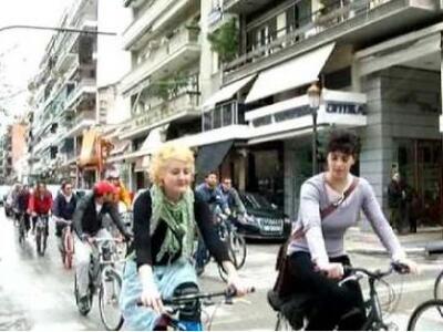 Πάτρα: Γέμισε ποδήλατα το πρωί το κέντρο