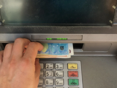 ΟΠΕΚΑ: Ποια επιδόματα πληρώνονται