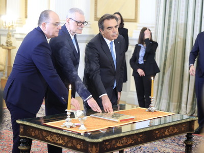 Προεδρικό Μέγαρο: Ορκίστηκαν τα νέα μέλη...