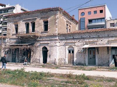 Σταθμοί-φαντάσματα στον σιδηρόδρομο της ...