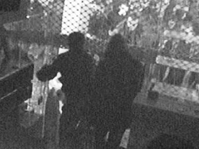 Δείτε το βίντεο από το πλιάτσικο οπλοπωλ...