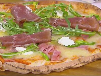 Πεντανόστιμη συνταγή για πίτσα εξπρές! 