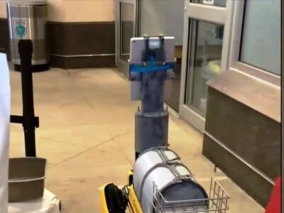 Ρομπότ ελέγχει τα συμπτώματα κορωνοϊού α...