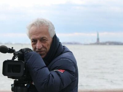 Ο σκηνοθέτης Μπάμπης Τσόκας.