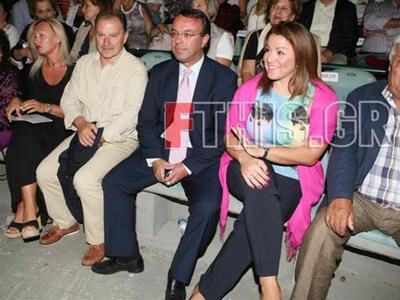 Ο Χρήστος Σταϊκούρας με τη σύζυγό του Άρ...