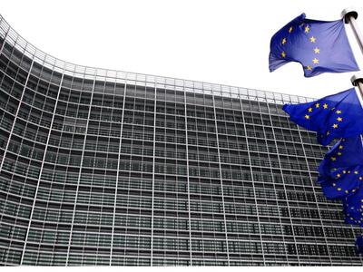 Οι Βρυξέλλες στέλνουν τα δικά τους μηνύμ...