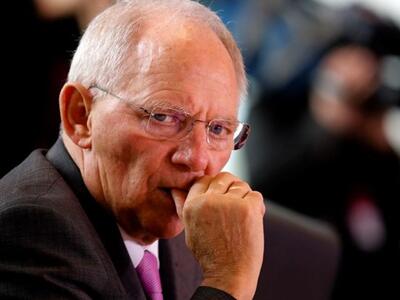 Σόιμπλε εναντίον  Βαρουφάκη: Είναι ανόητ...