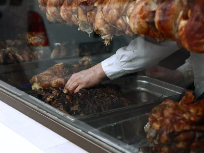 Επέστρεψε στην ψησταριά για να κλέψει το...