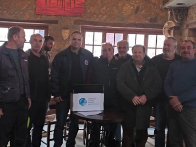 Παραδόθηκε απινιδωτής στην Κοινότητα Ζαρ...