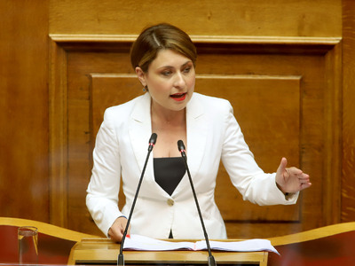 Πρόταση Αλεξοπούλου για παράταση σύμβαση...