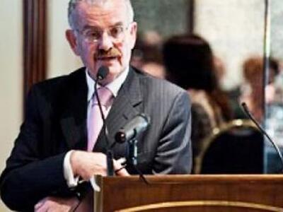 Ο καθηγητής του Πανεπιστημίου Πατρών κ. ...