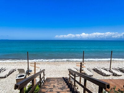 Αργίες 2025: Πότε είναι το τριήμερο του ...