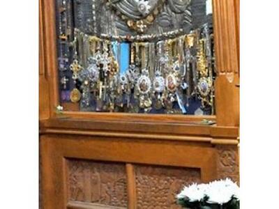 Έκλεψαν εκκλησία-Πήραν τάματα και λεφτά