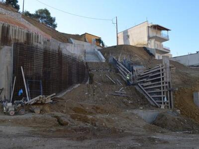 Πάτρα: Η Κανακάρη... "ξεμύτισε&quot...