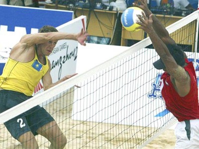 Πρωτιά στο Πόρτο Χέλι για Ξενάκη και Κοτσιλιάνο