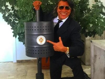 Η αγκαλιά του Ηλία Ψινάκη στον αγαπημένο...