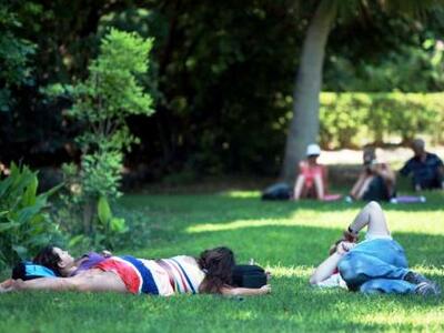 Οι Έλληνες θυσιάζουν μέχρι και τον ύπνο ...