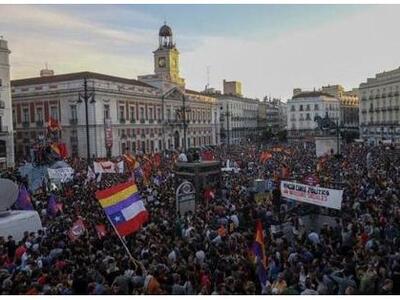 Χιλιάδες Ισπανοί ξανά στους δρόμους κατά...