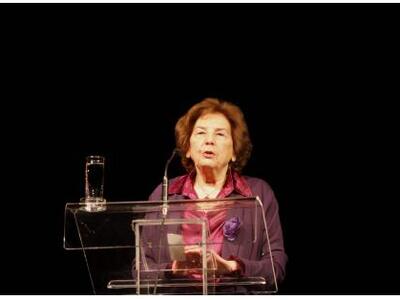 Αλκη Ζέη: Επίτιμη διδάκτορας στο Παιδαγω...