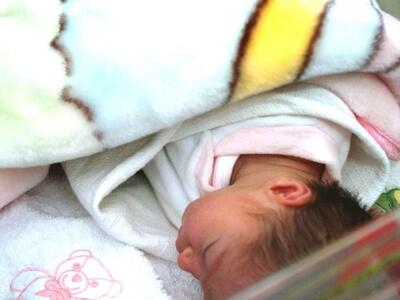 Αγρίνιο: Βρήκαν νεκρό στην κούνια του, τ...