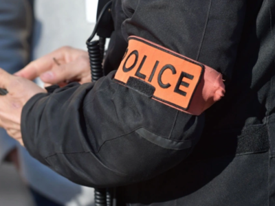 Γαλλία: Άνδρας μπήκε σε αστυνομικό τμήμα...