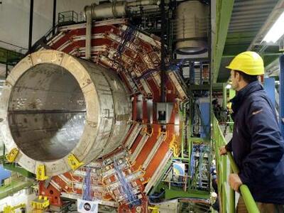 CERN: Το μποζόνιο Χιγκς μάλλον υπάρχει 