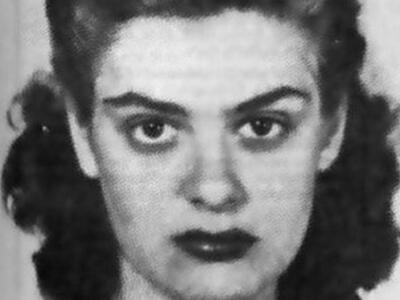 Όταν η νεαρή Μελίνα Μερκούρη έκαιγε καρδ...