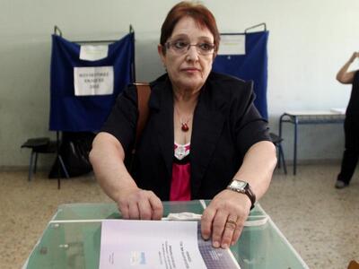 Ψήφισε και η Αλέκα Παπαρήγα