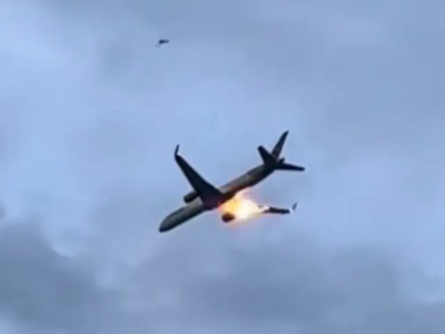 Η στιγμή της έκρηξης του κινητήρα στο αε...