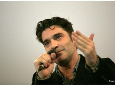 Το thebest.gr σας μεταφέρει τα παραλειπό...