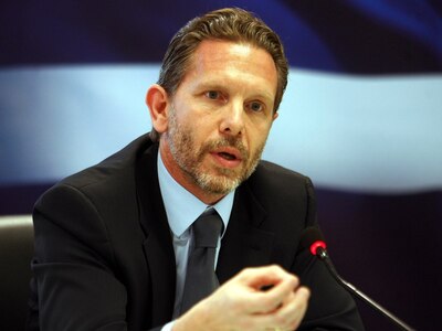 Αρχισαν οι απομακρύνσεις στην ΕΡΤ- Εκτός...