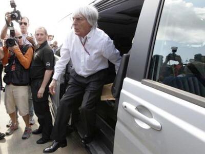 Μπλεγμένος σε σκάνδαλο δωροδοκίας ο Έκλεστον