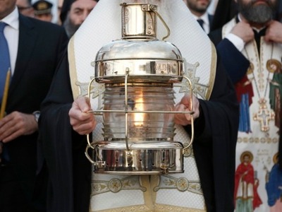 Πάτρα: Πότε θα φτάσει το Άγιο Φως στην Ε...